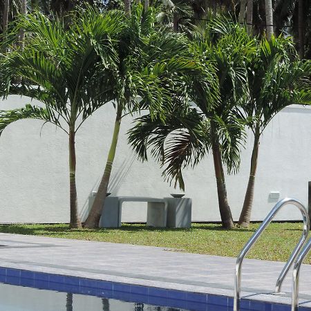 Villa Elisabeth Katana ภายนอก รูปภาพ