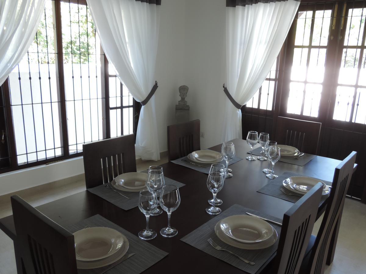 Villa Elisabeth Katana ภายนอก รูปภาพ